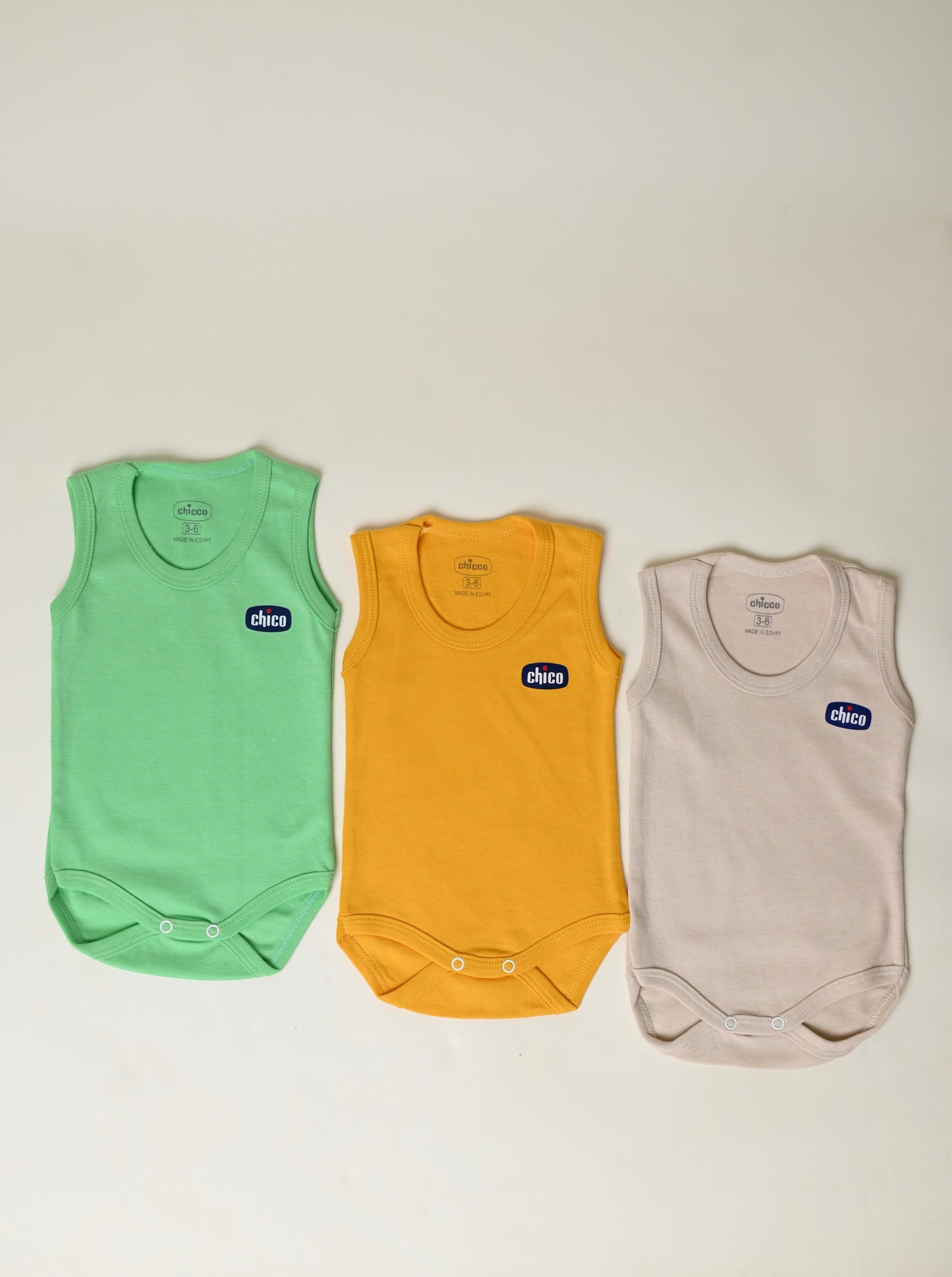 Chicco bodysuit (set of 3 pieces)