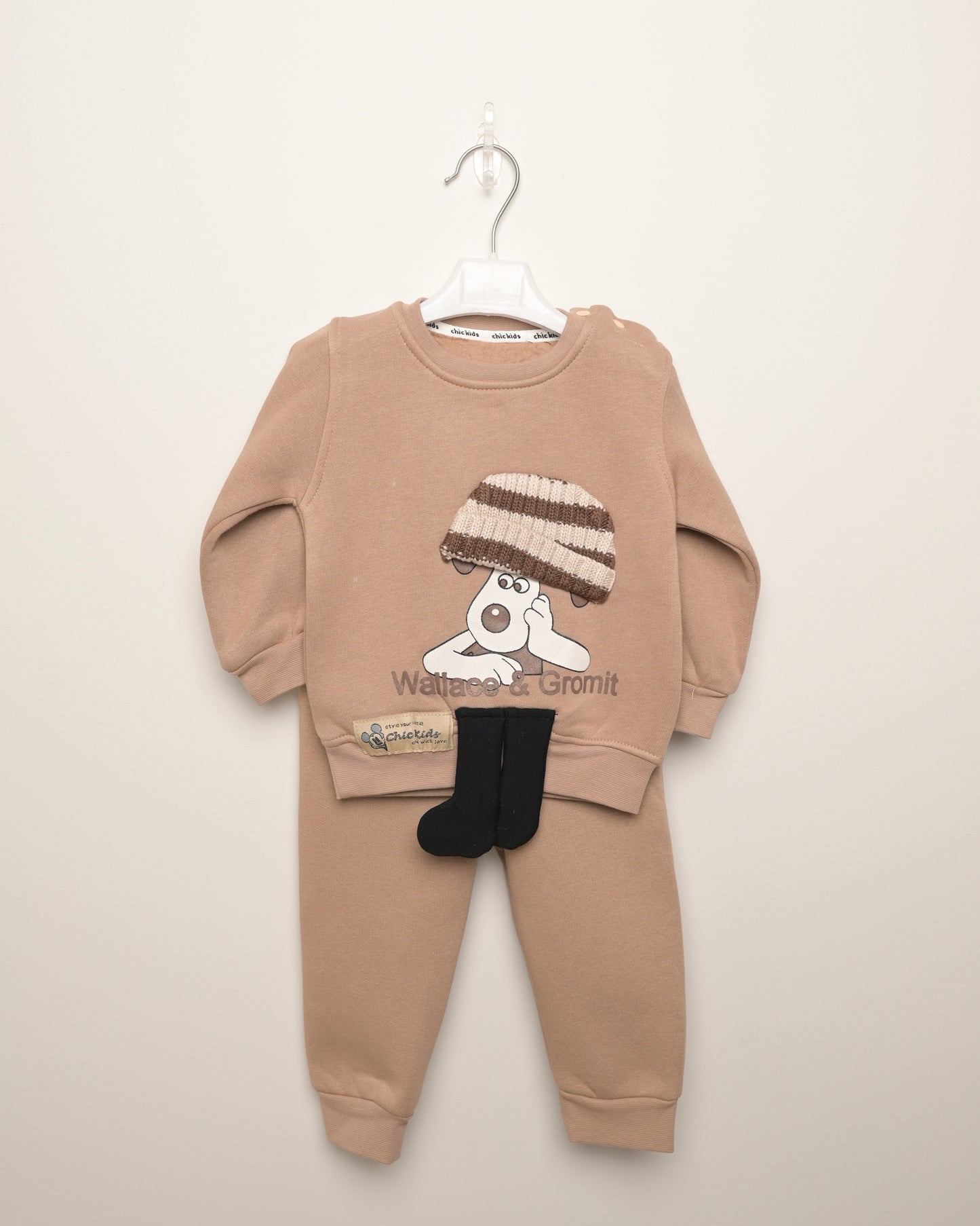 طقم والاس وغروميت
